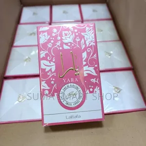 Yara Candy Perfume .