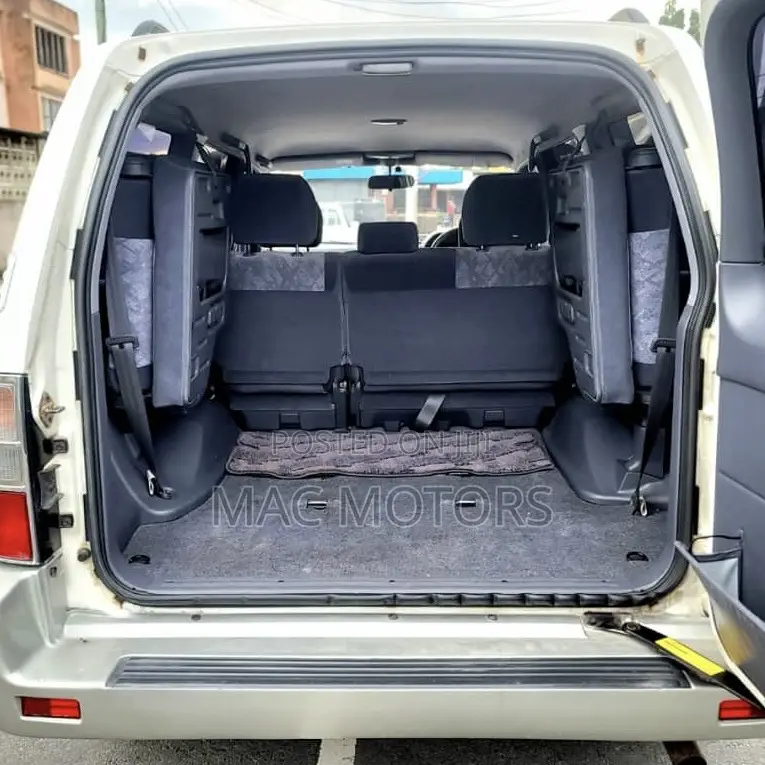 Toyota Land Cruiser Prado 2.7 16V 5dr 2000 White