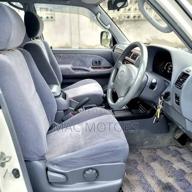Toyota Land Cruiser Prado 2.7 16V 5dr 2000 White
