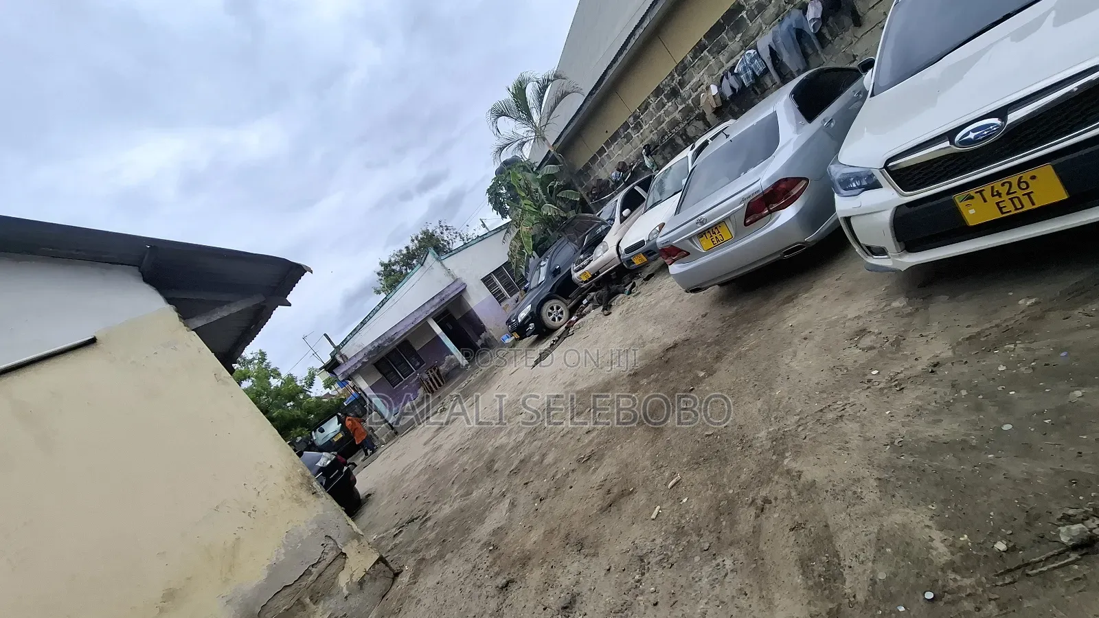 Plot 4 Investment Office or Ware House% We Look Main Road
