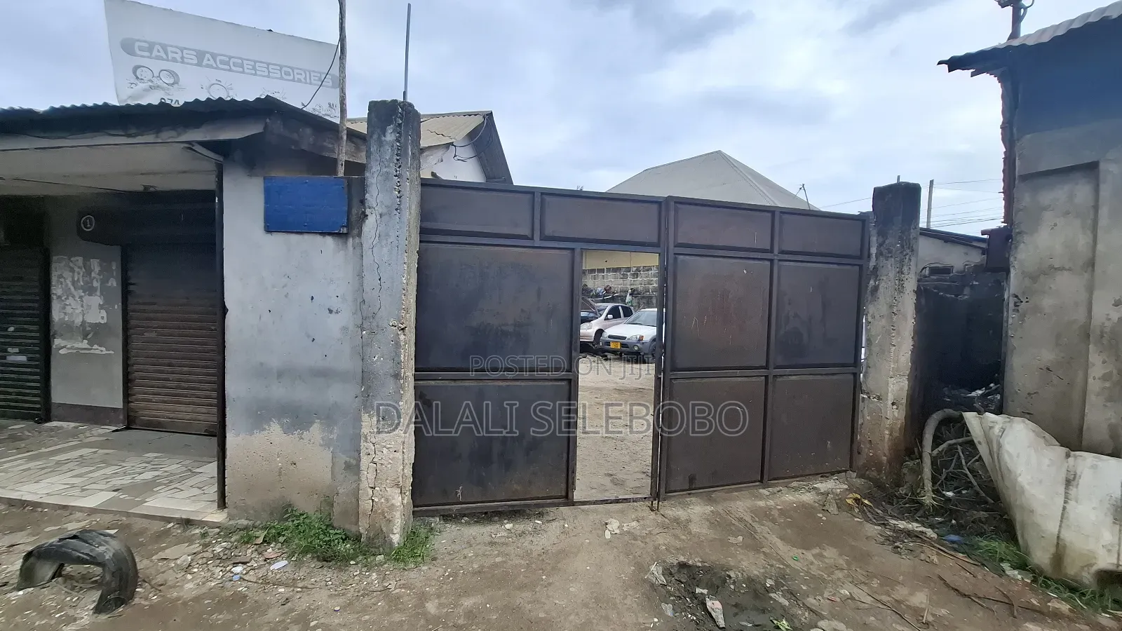 Plot 4 Investment Office or Ware House% We Look Main Road