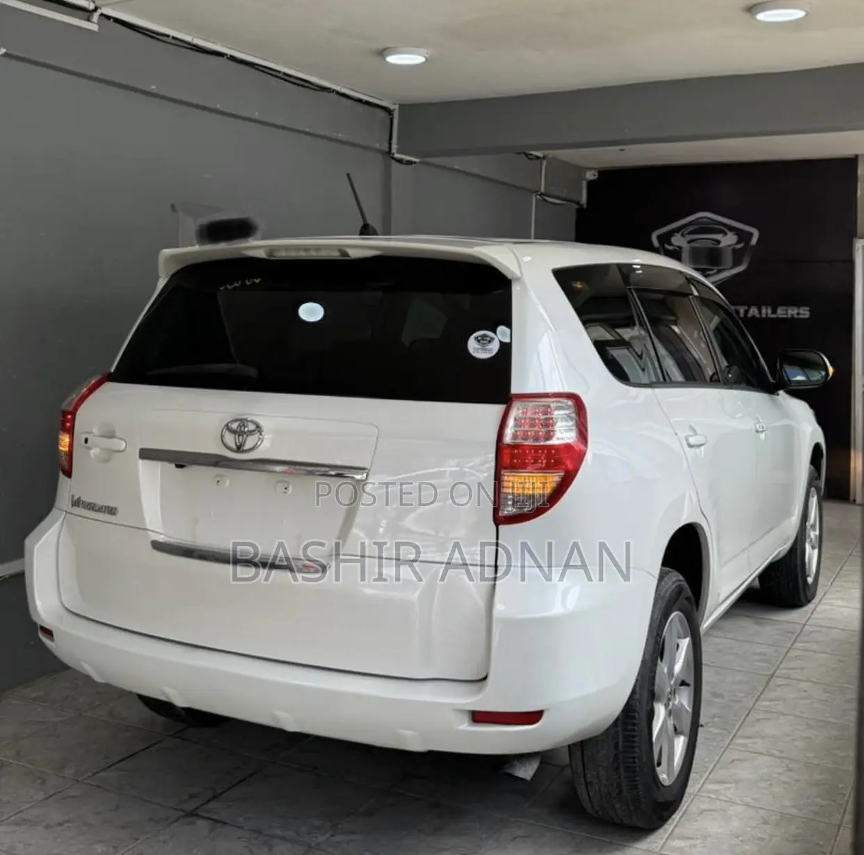 Toyota Vanguard 2009 White