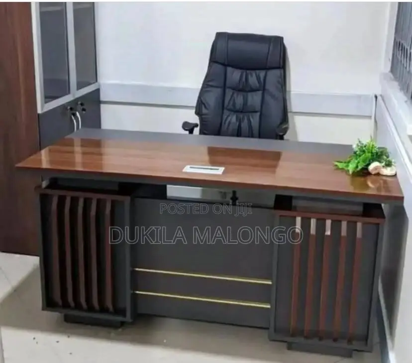 Office Chair Pamoja Na Office Table