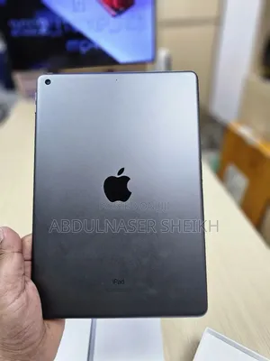 Apple iPad 9.7 64 GB Gray