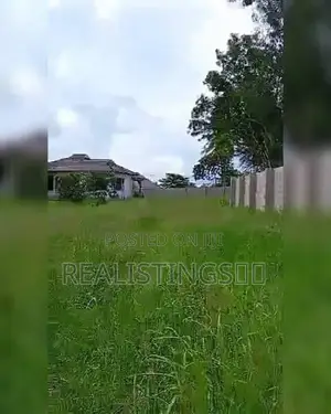 Kiluvya: Eneo La Kujinafasi Linauzwa Pamoja Na Nyumba, Pwani