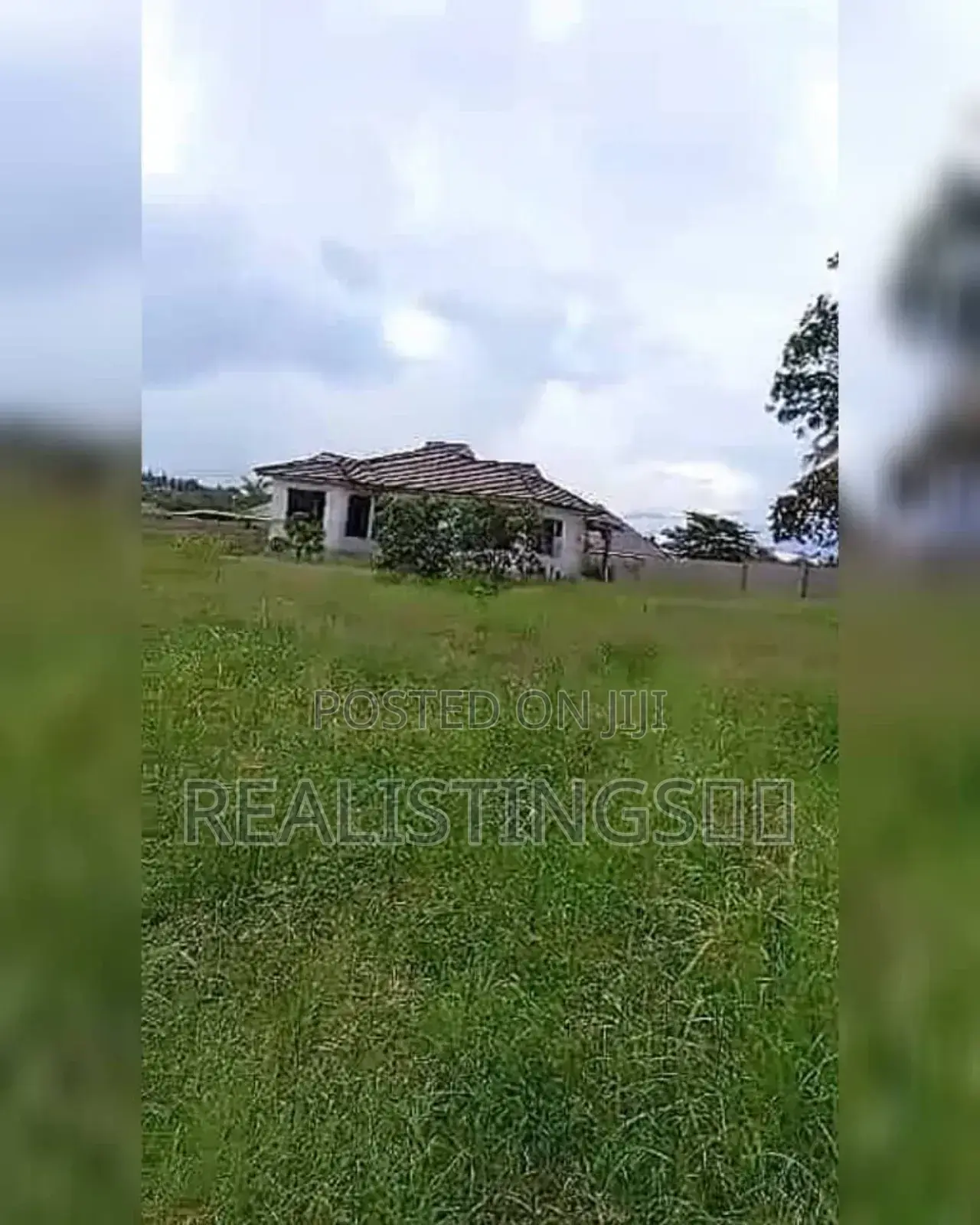 Kiluvya: Eneo La Kujinafasi Linauzwa Pamoja Na Nyumba, Pwani