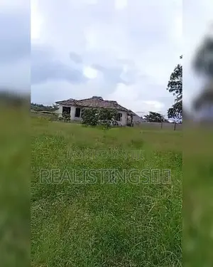 Kiluvya: Eneo La Kujinafasi Linauzwa Pamoja Na Nyumba, Pwani