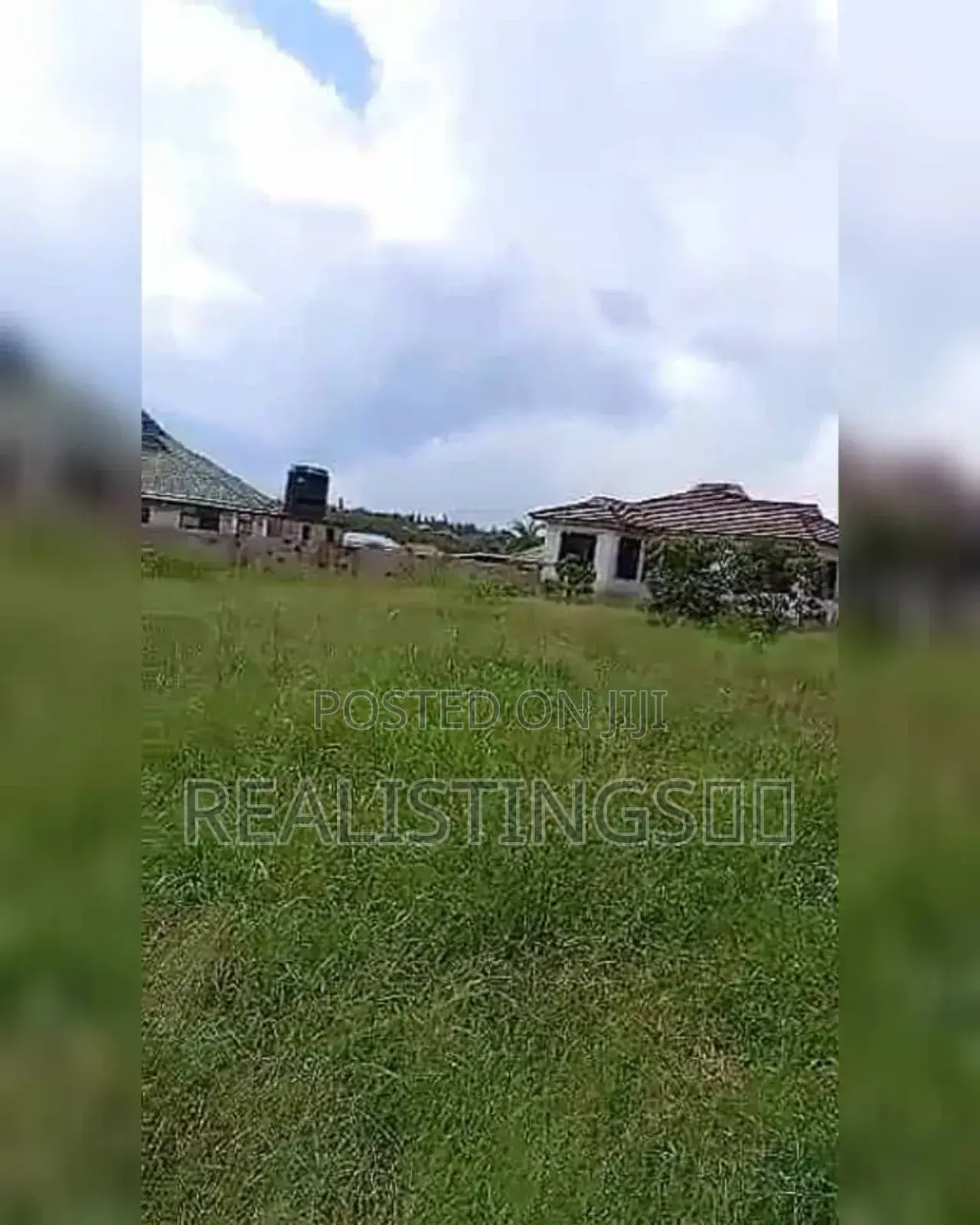 Kiluvya: Eneo La Kujinafasi Linauzwa Pamoja Na Nyumba, Pwani