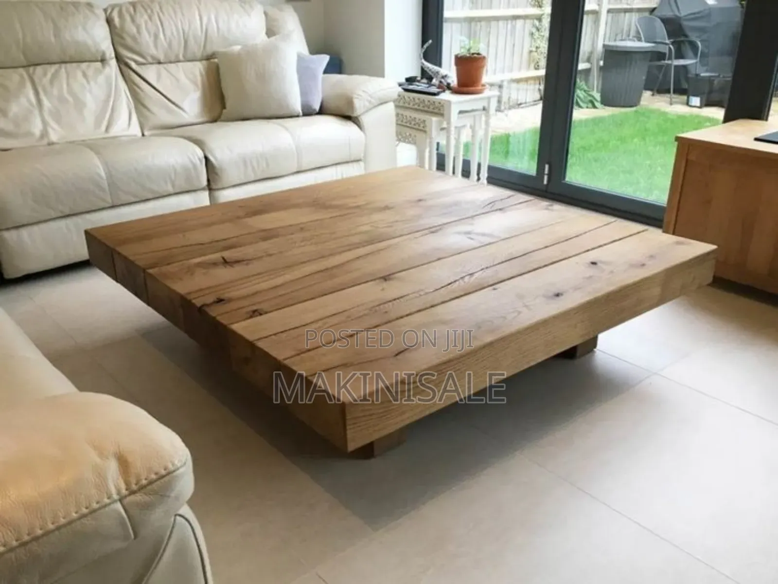 Meza Kwa Ajili Ya Kahawa (Coffee Table)