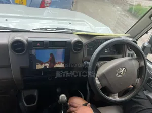 Toyota Land Cruiser 2015 White