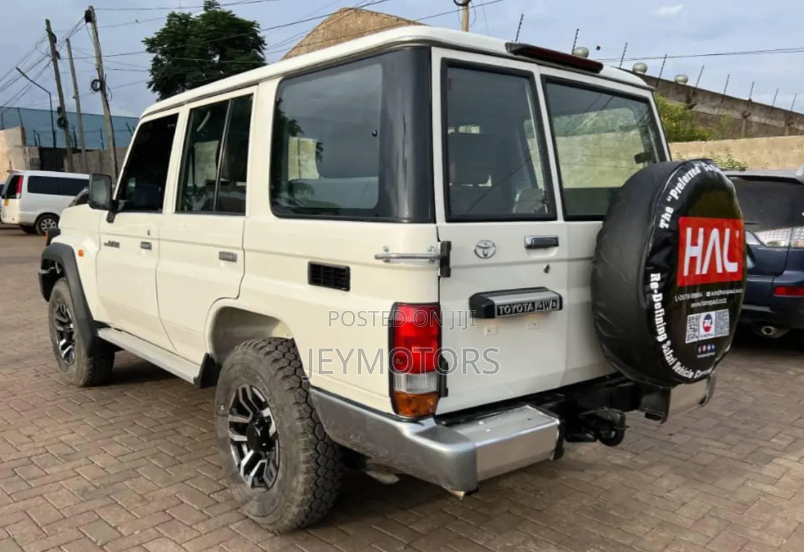 Toyota Land Cruiser 2015 White