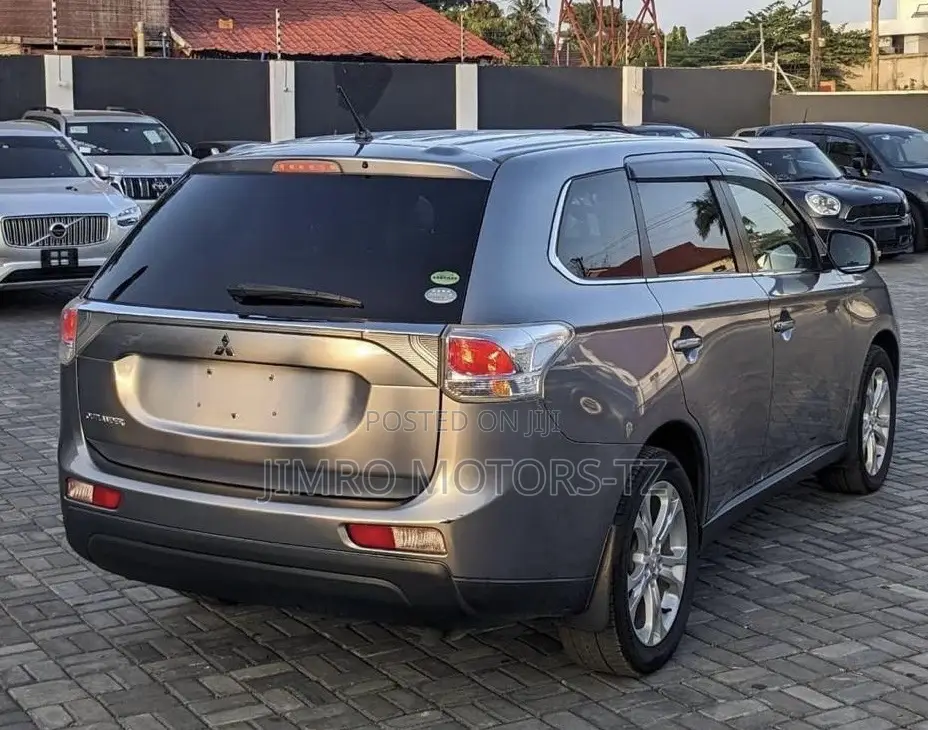 Mitsubishi Outlander 2013 Gray