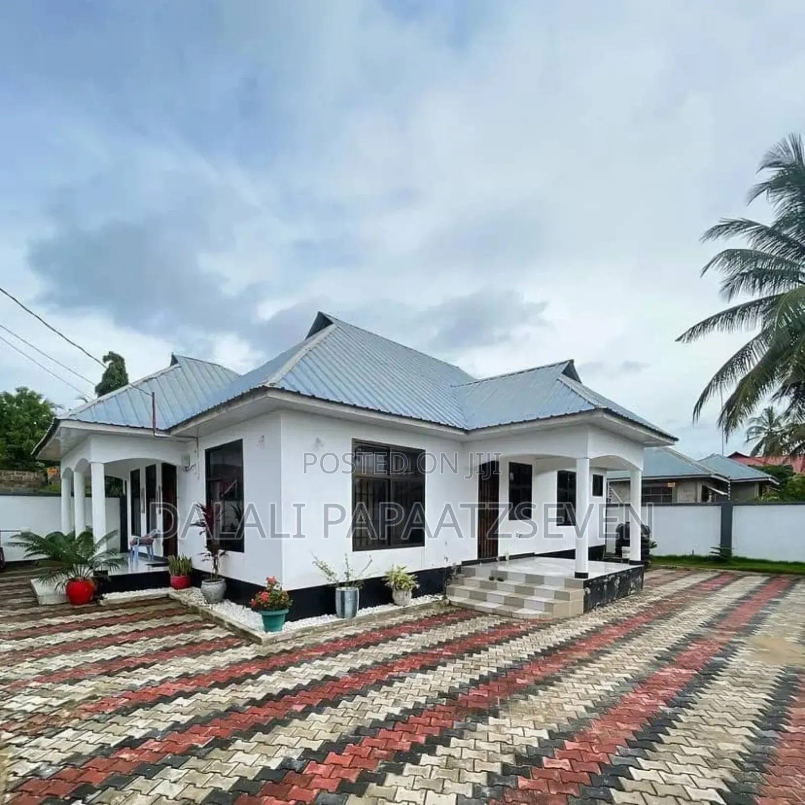3bdrm House in Dalalipapaatzseven, Bunju for sale