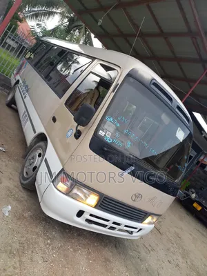 Toyota Coaster 2000 Beige