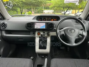 Toyota Corolla Rumion 2008 White