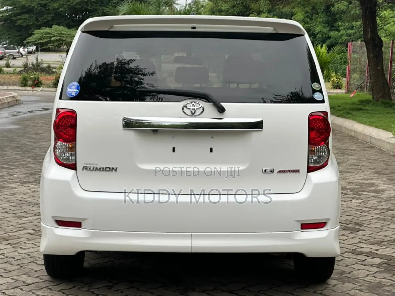 Toyota Corolla Rumion 2008 White