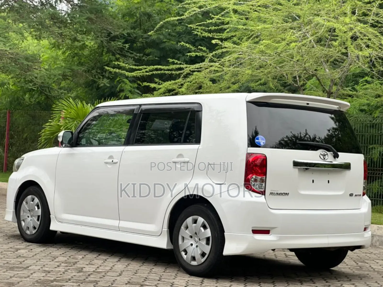 Toyota Corolla Rumion 2008 White