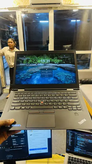 New Laptop Lenovo ThinkPad X1 Carbon 8GB Intel Core I7 SSD 256GB