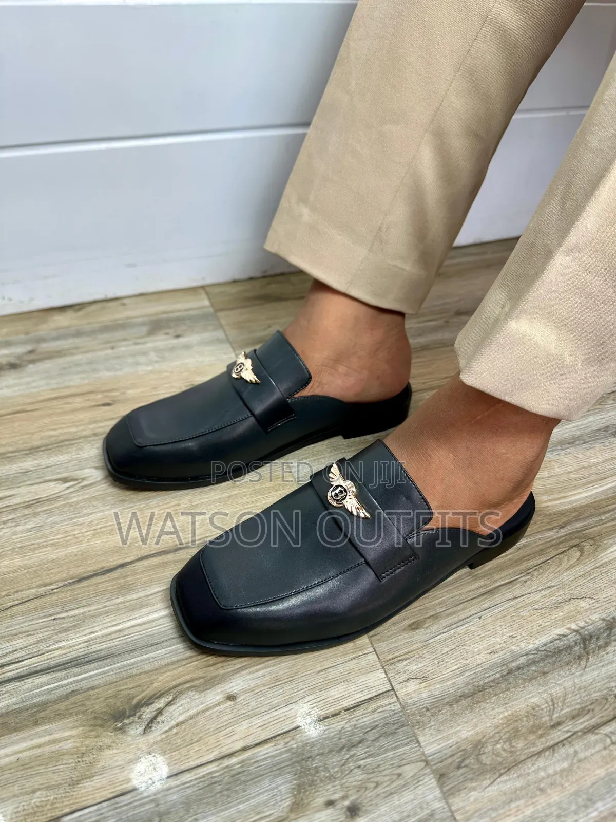 Sandals Competent in Market