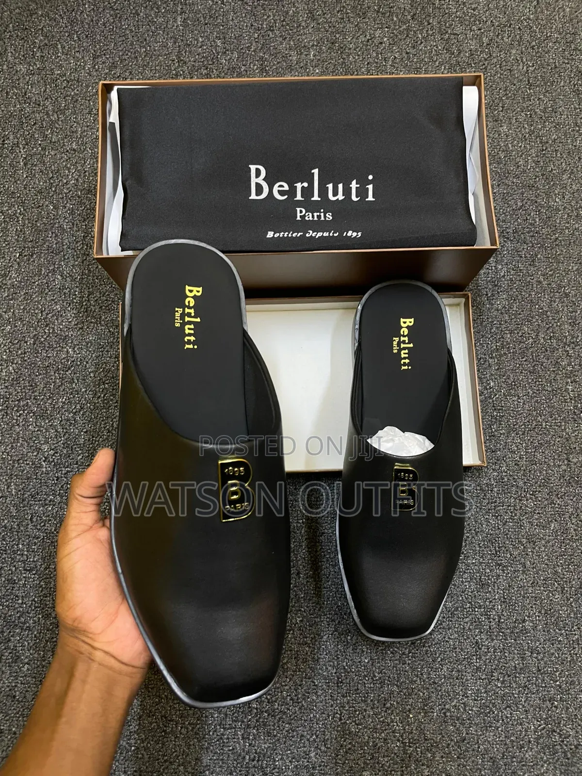 Sandals Competent in Market