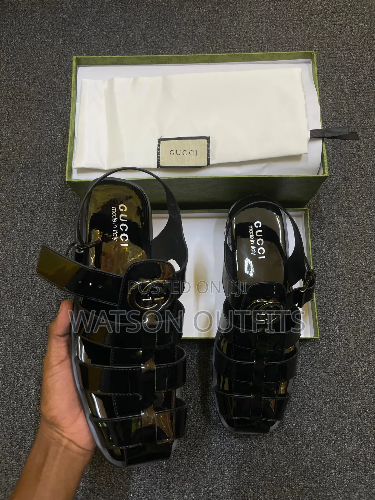 Sandals Competent in Market