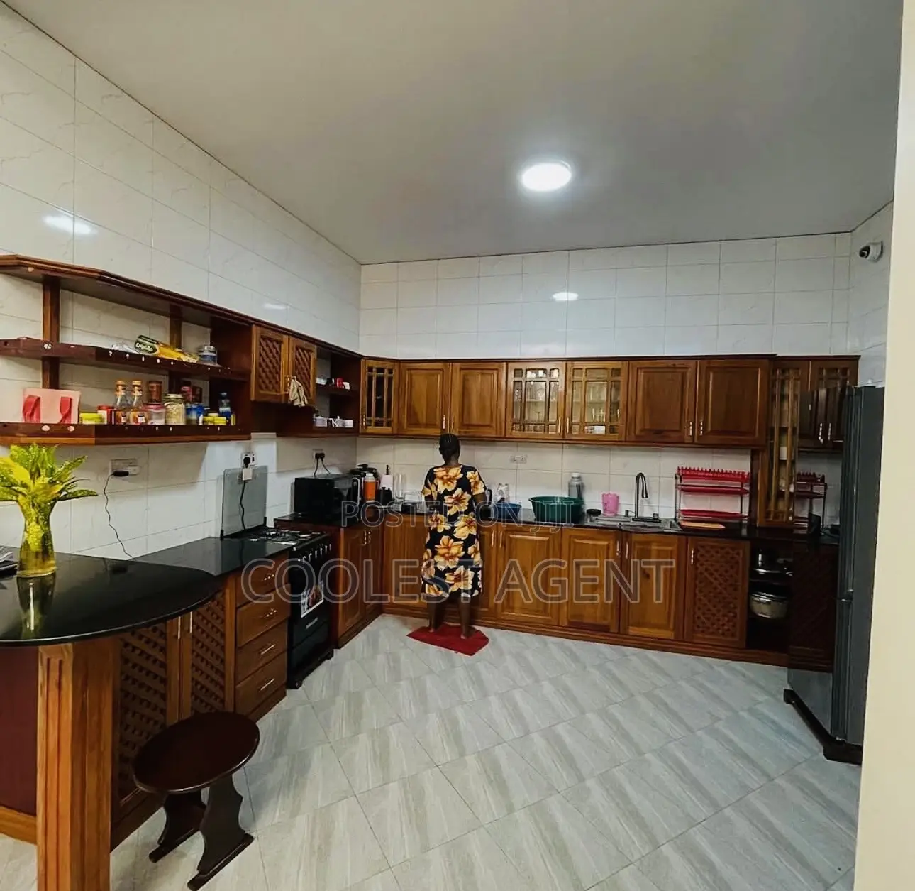 4bdrm Maisonette in Makumbusho, Kinondoni for sale
