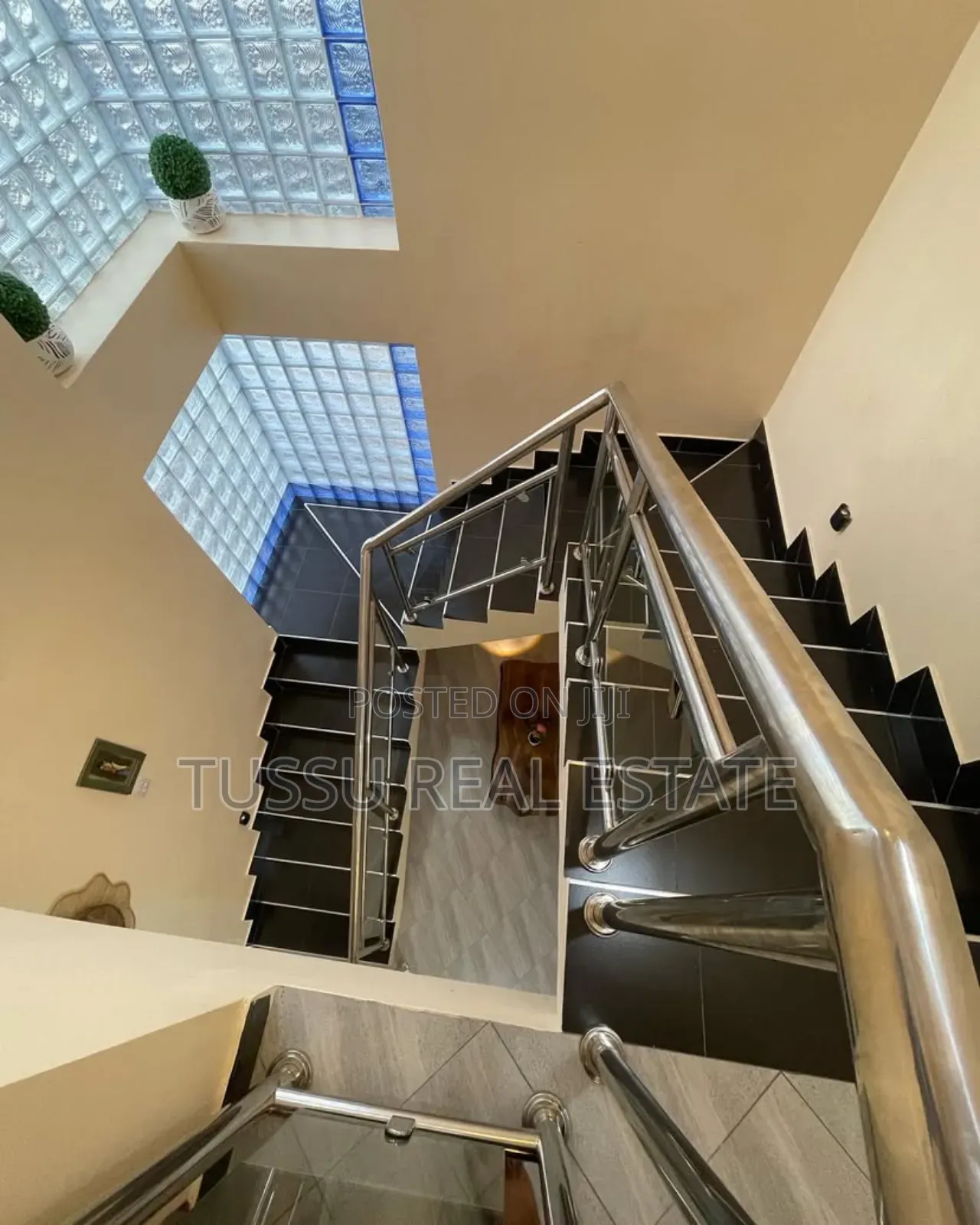 4bdrm House in Makumbusho Dsm, Kinondoni for sale