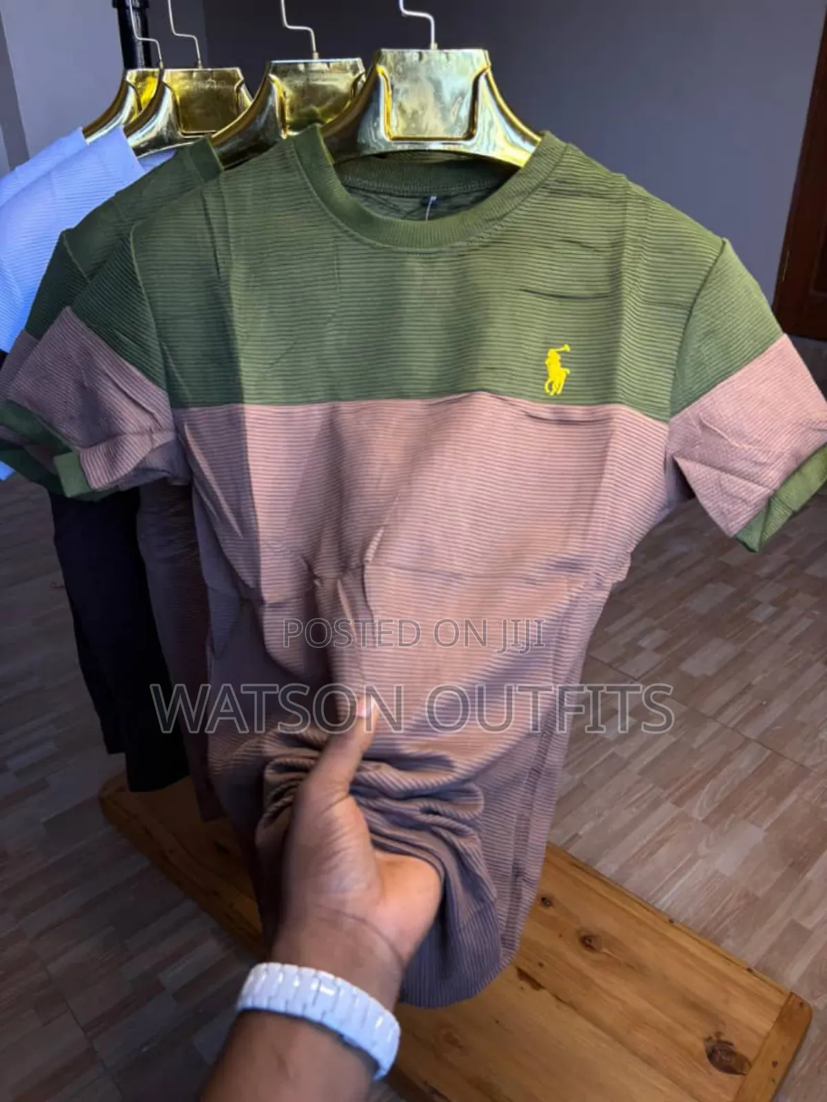 Shati/T-Shirts Za Jinsia Zote Ambazo Ni Plain