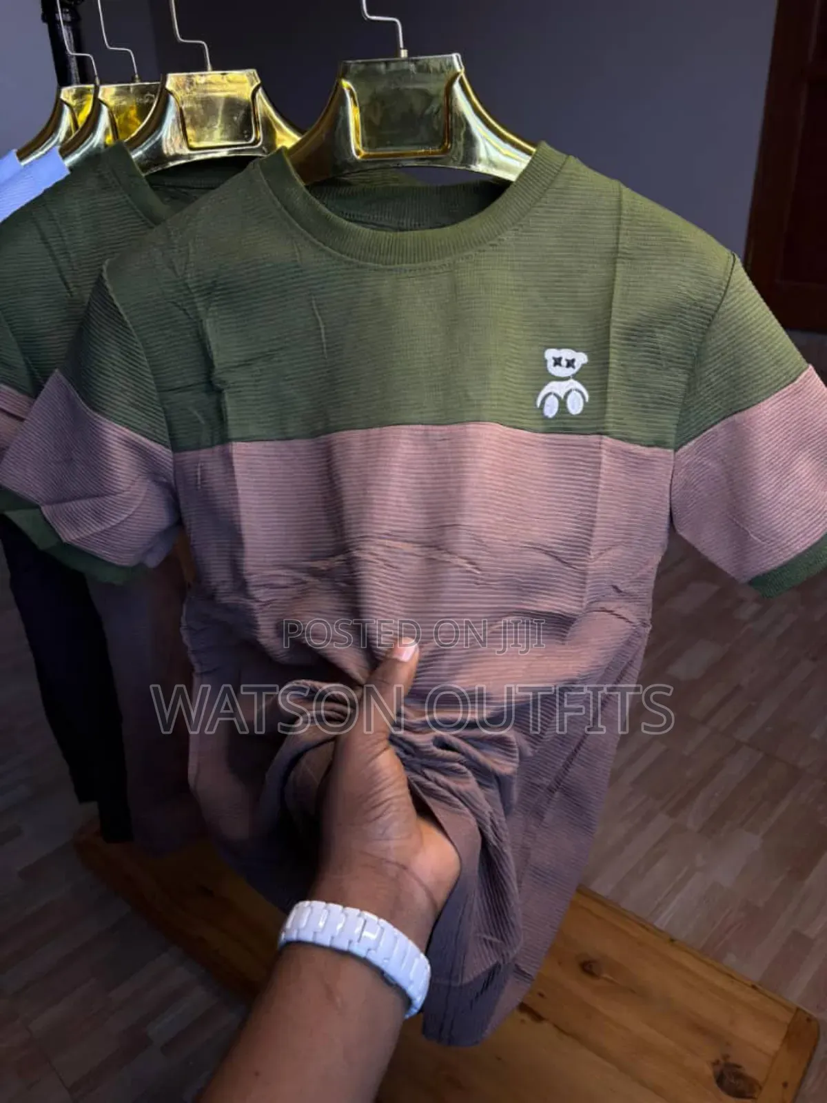 Shati/T-Shirts Za Jinsia Zote Ambazo Ni Plain