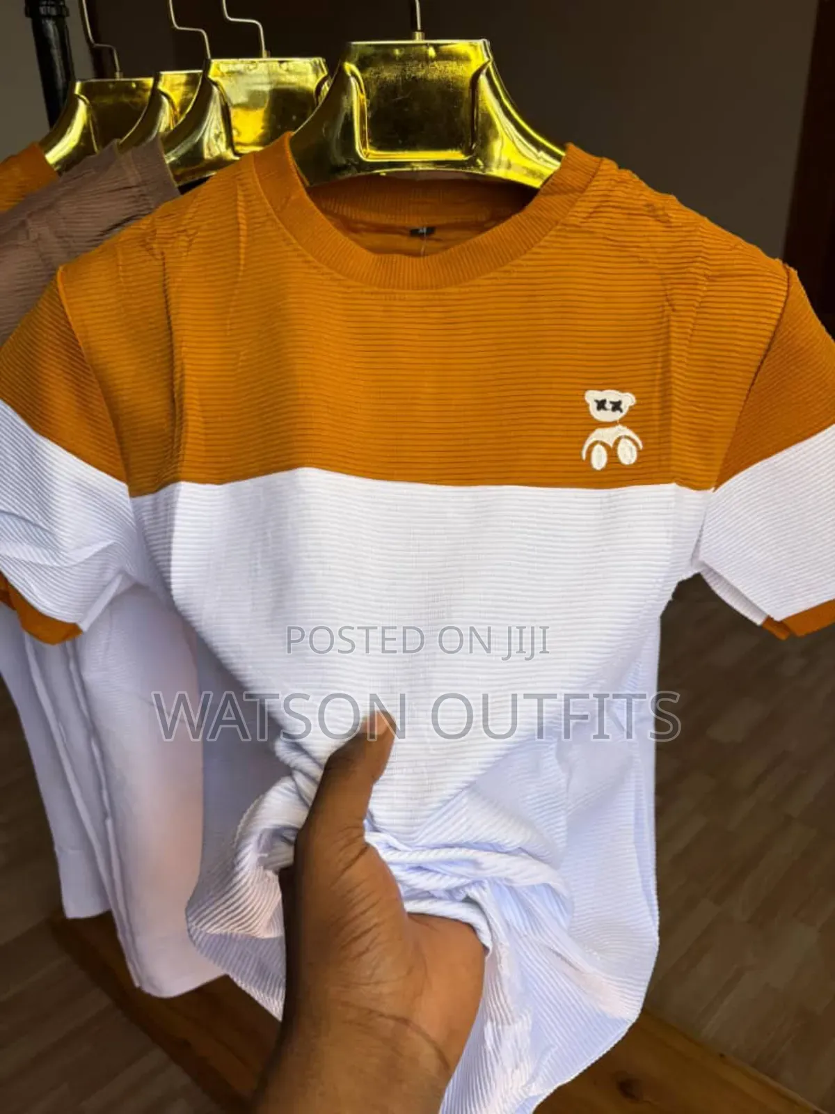 Shati/T-Shirts Za Jinsia Zote Ambazo Ni Plain