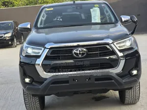 Toyota Hilux 2021 Black