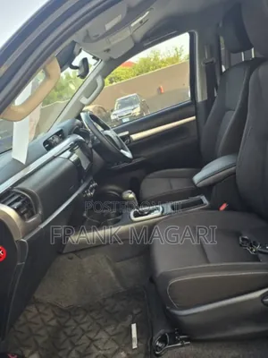Toyota Hilux 2021 Black