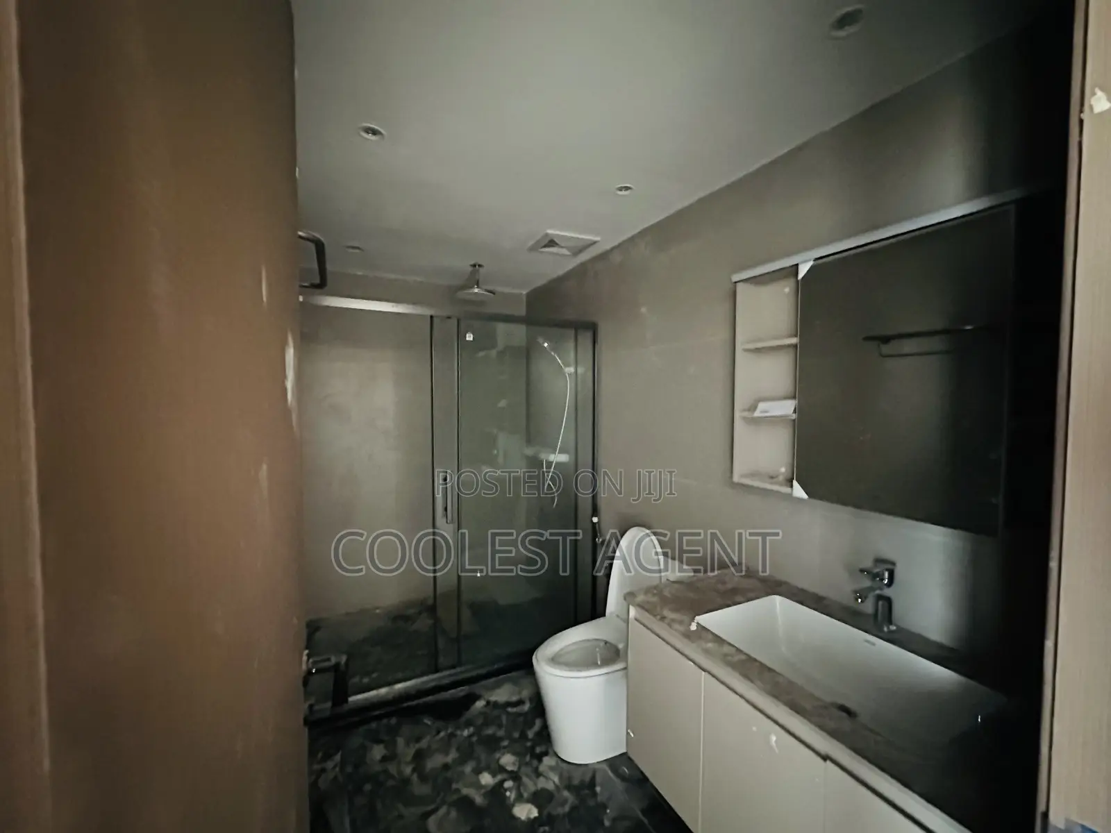 Furnished 3bdrm Apartment in Coolest Estate, Oyster Bay for rent