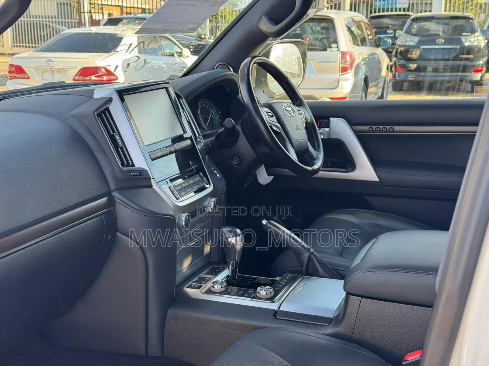 Toyota Land Cruiser 2018 Off white