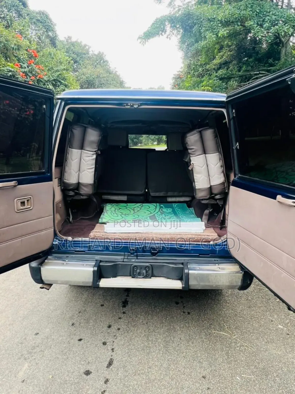 Toyota Land Cruiser 2004 Blue