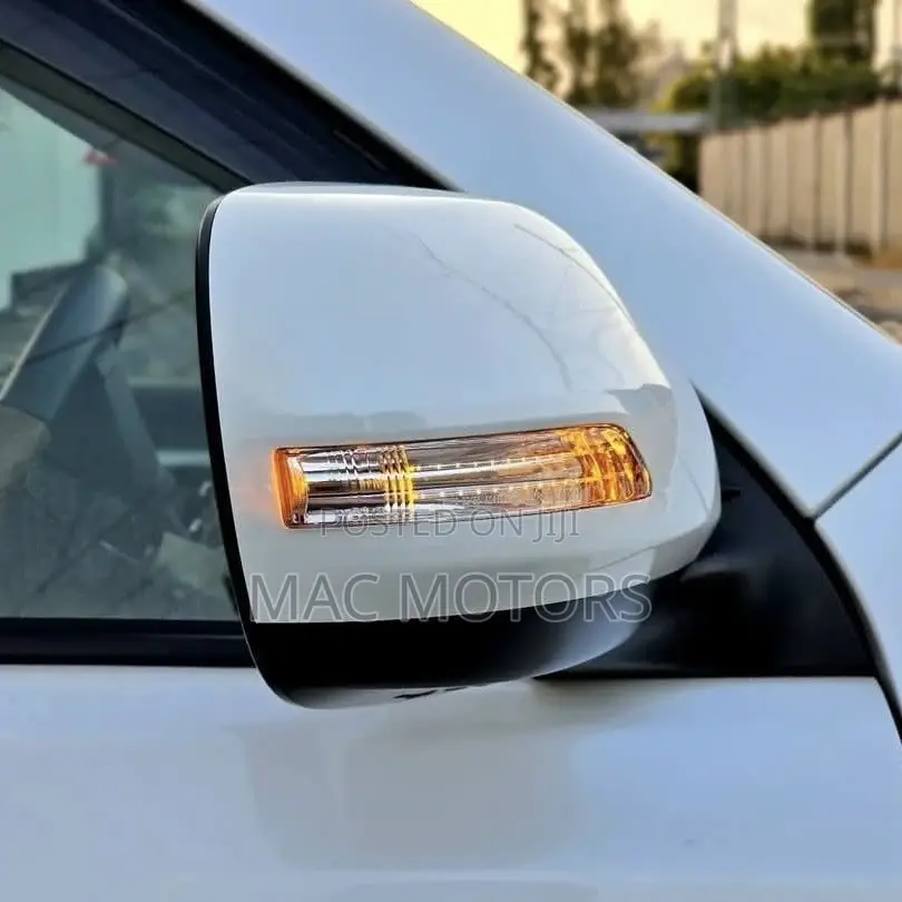Toyota Land Cruiser Prado 2022 White