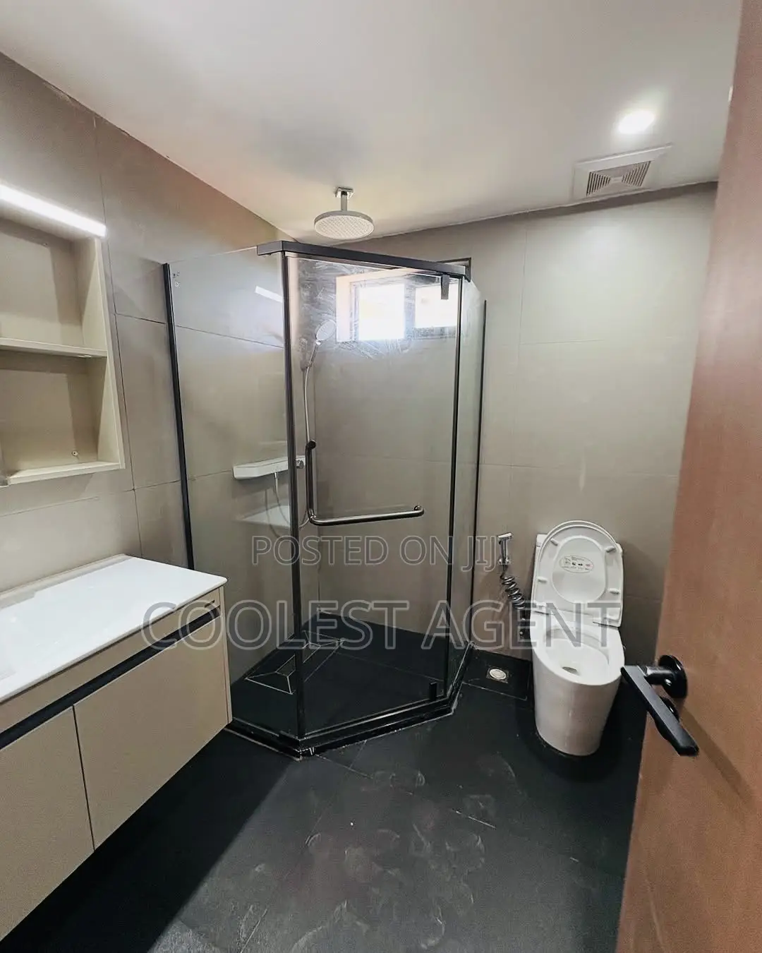 Furnished 1bdrm Apartment in Coolest Estate, Oyster Bay for rent