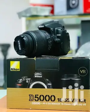 Nikon D5000 Camera