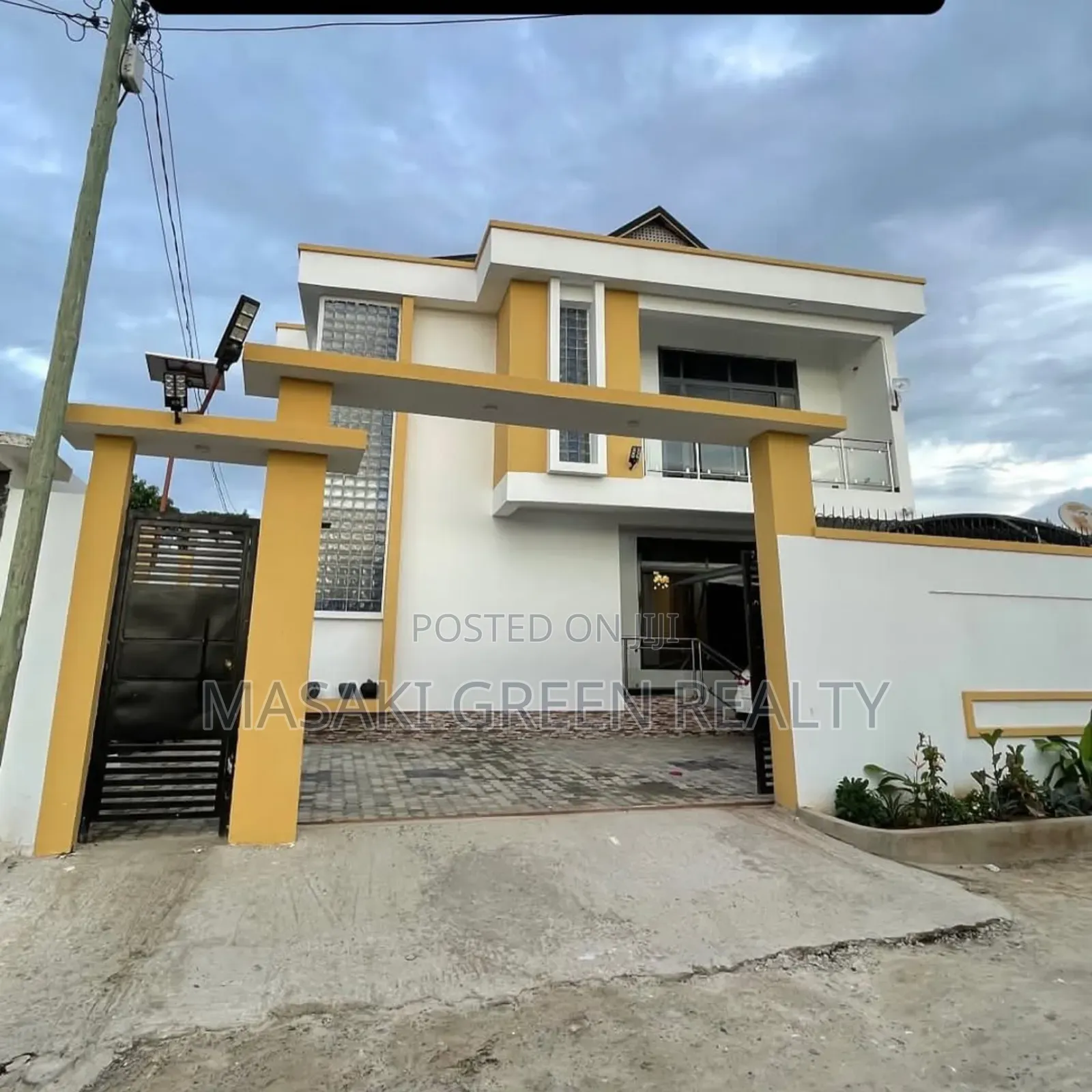 4bdrm House in Makumbusho Estate, Kinondoni for sale
