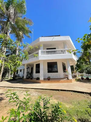 8bdrm House in Mbezi Estate for sale