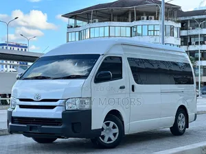 Toyota HiAce 2015 White