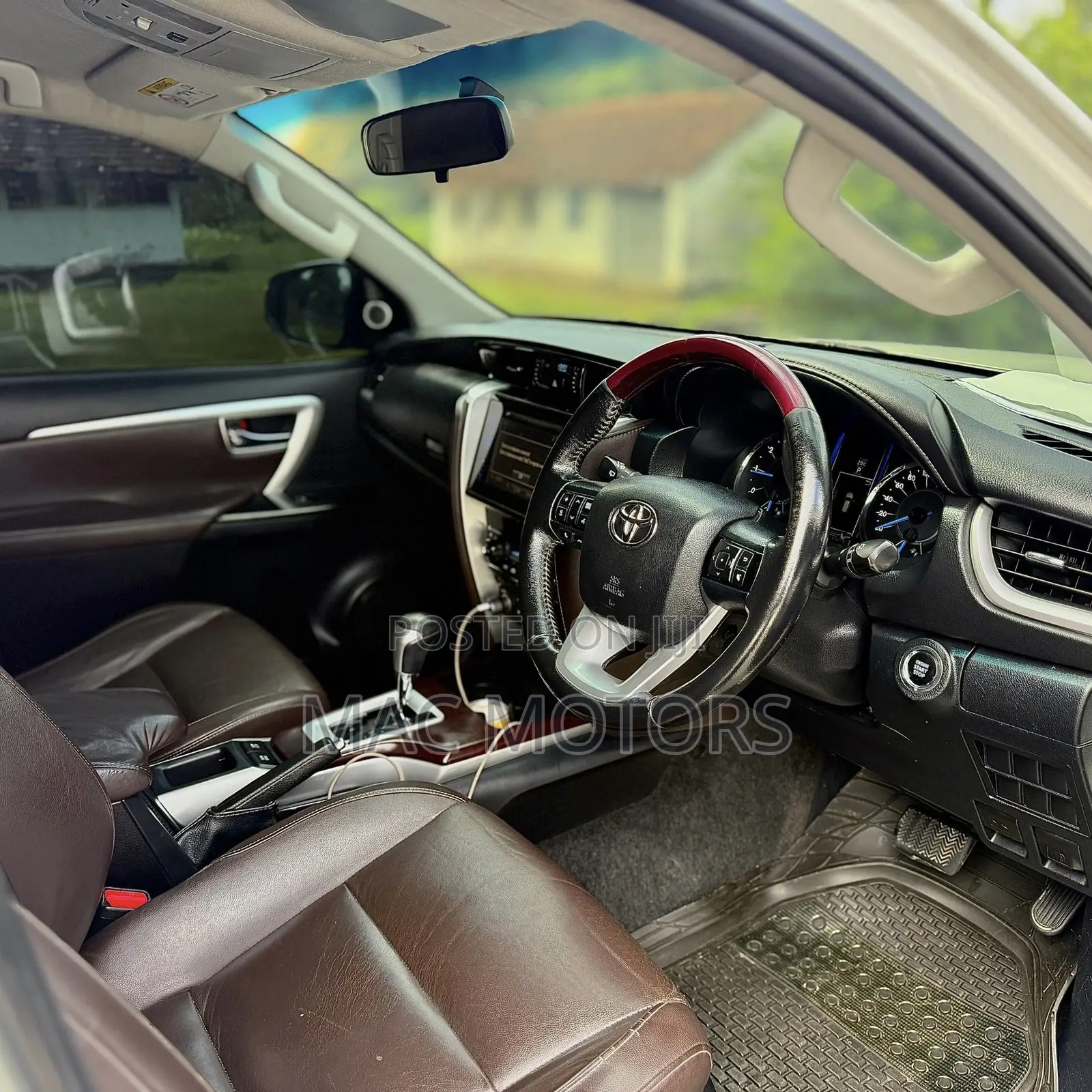 Toyota Fortuner 2.8 D AWD 2017 White