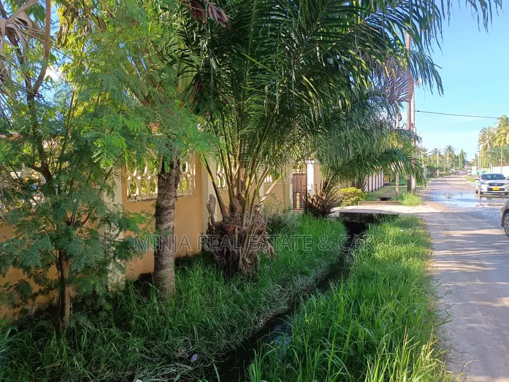 Plot for Sale for Investors in Dar Es Salaam, Migombani Road