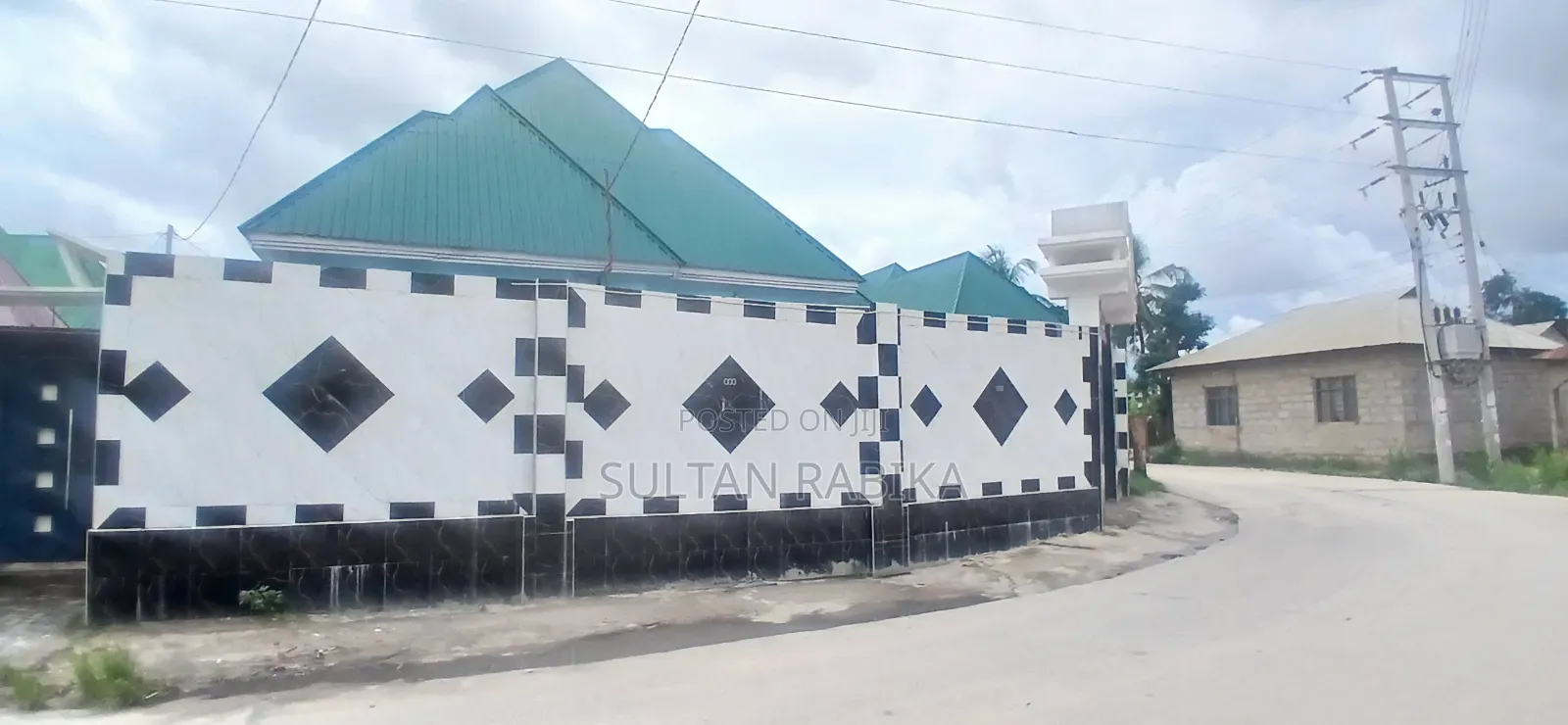 Furnished 13bdrm House in Mbagala, Chamazi for sale