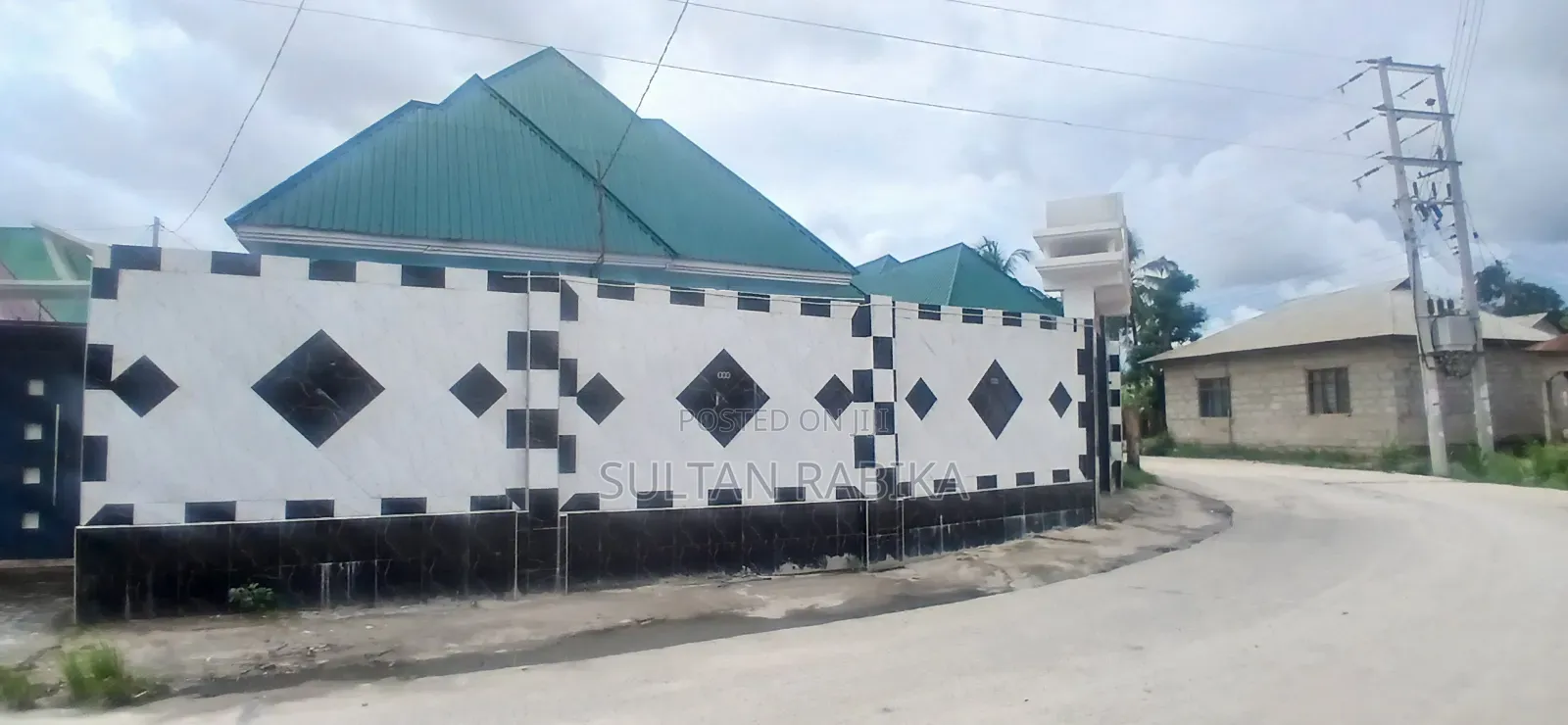 Furnished 13bdrm House in Mbagala, Chamazi for sale
