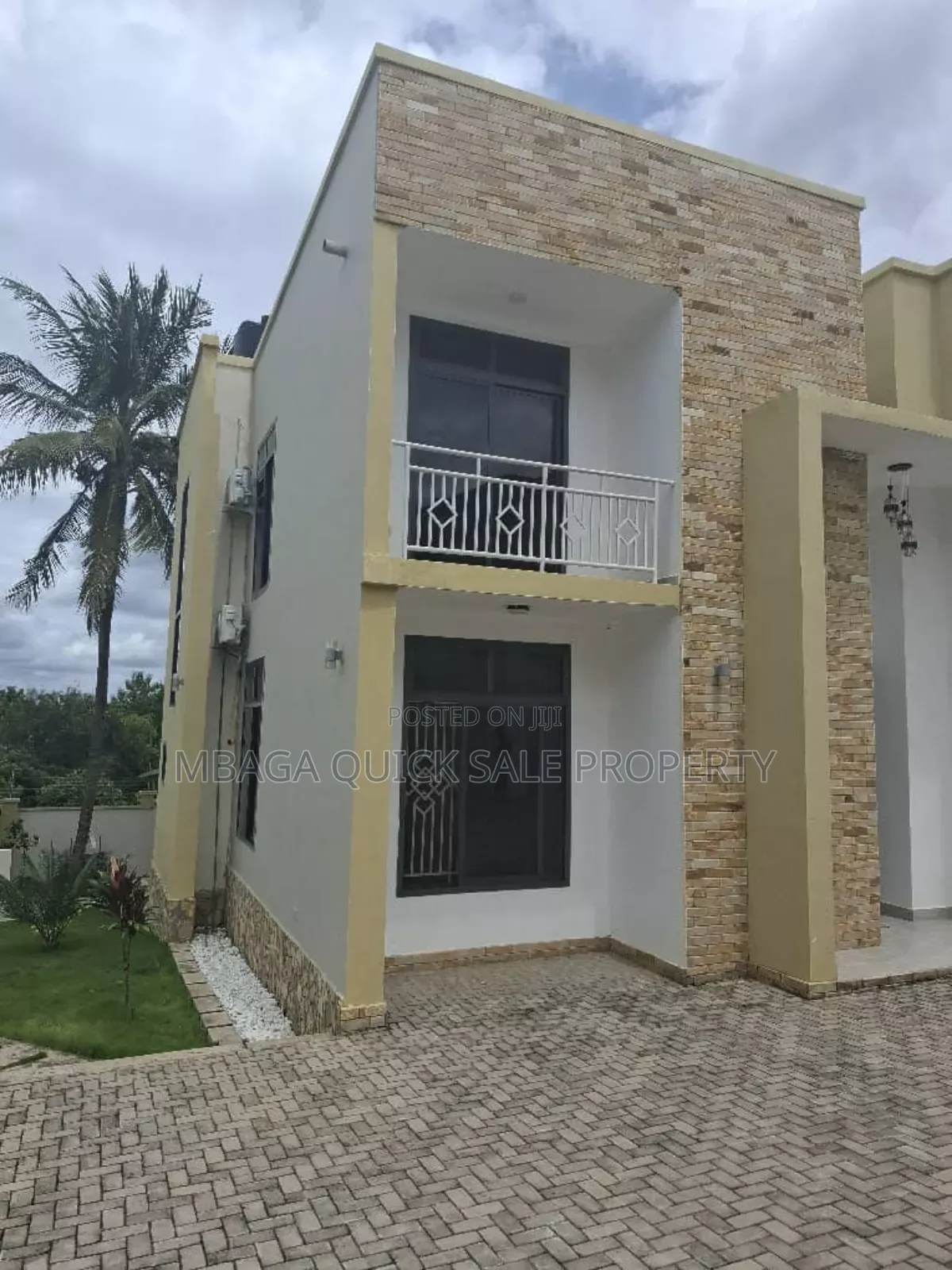 5bdrm Apartment in Salasala, Mbezi Beach for rent