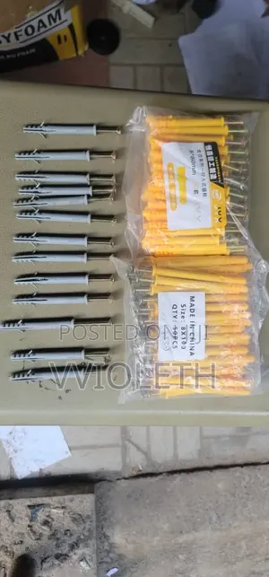 Fishers Plug With Screw