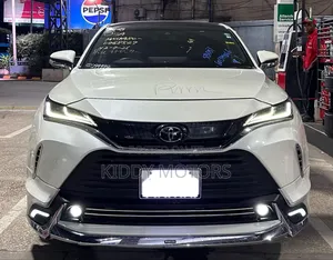 Toyota Harrier 2022 White