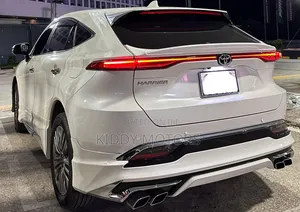 Toyota Harrier 2022 White