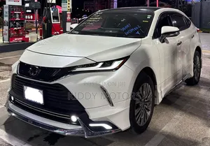 Toyota Harrier 2022 White